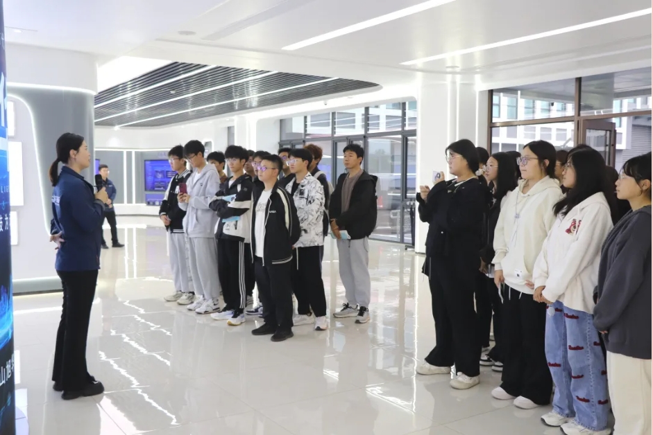 筑牢基础 展望未来 ▏唐山学院会计学院学生到Ezpay(中国)智能参观学习